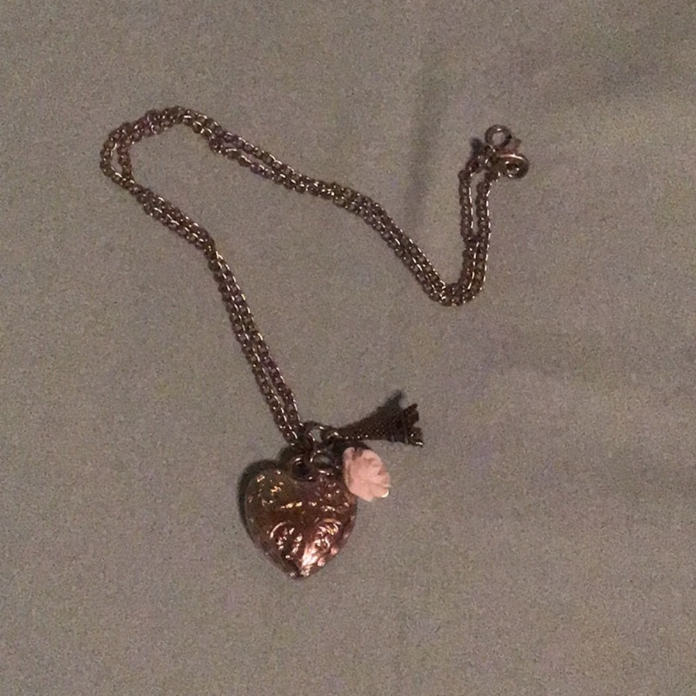 Paris themes silver heart necklace